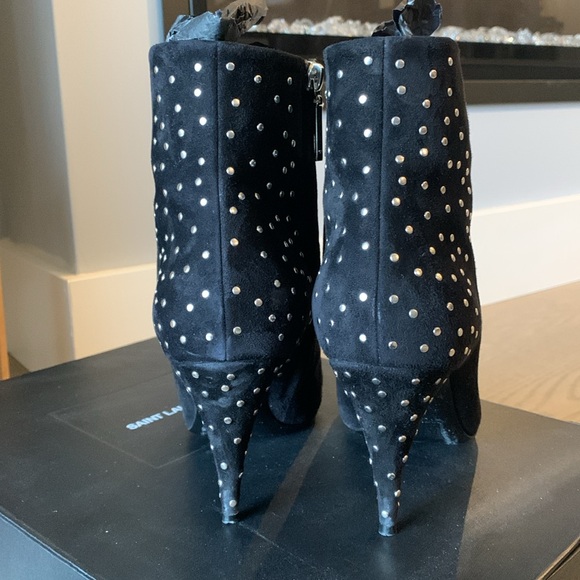 Saint Laurent Kiki suede studded boots - Picture 7 of 7